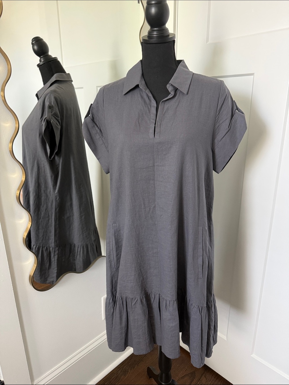 Relaxed Collared Short-Sleeve Tunic Dress in Gray